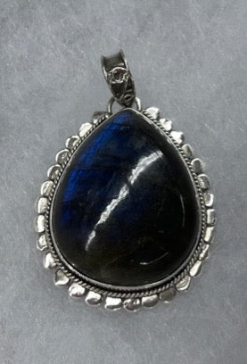 Natural Labradorite and sterling Silver Pendant