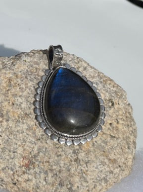 Natural Labradorite and sterling Silver Pendant