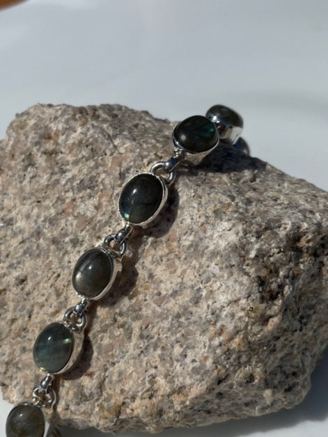 Labradorite Silver Bracelet - toggle clasp