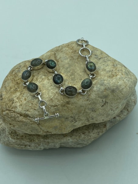 Labradorite Silver Bracelet - toggle clasp
