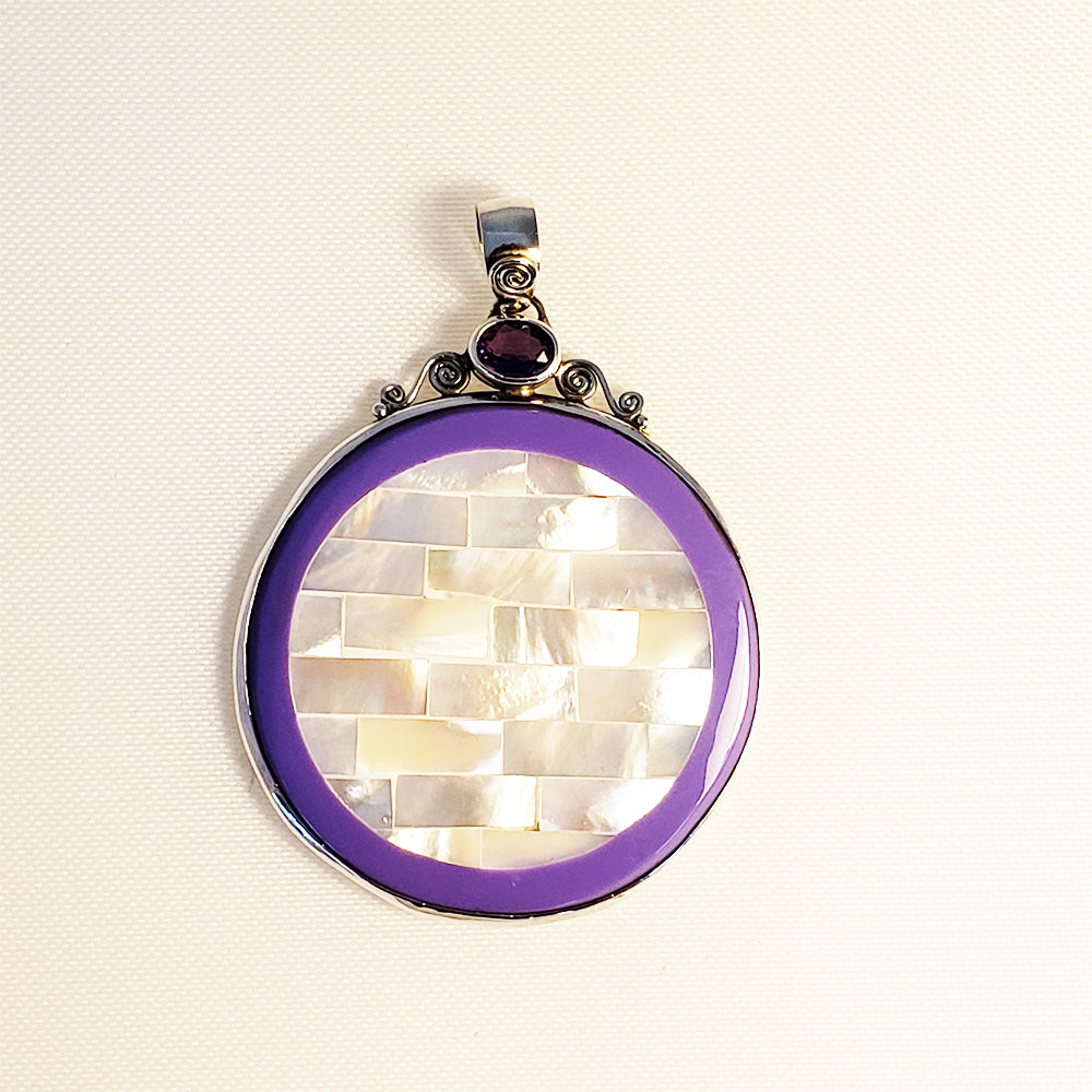 Round Mother-of-Pearl Inlaid Pendant with garnet