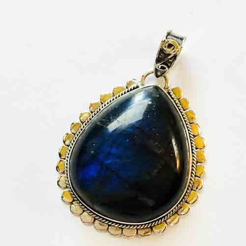 Natural Labradorite and sterling Silver Pendant