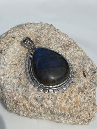 Natural Labradorite and sterling Silver Pendant