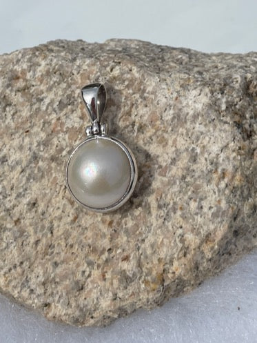 Mabe' Sterling Silver Pendant